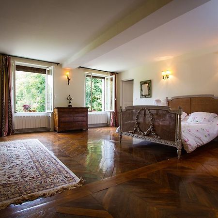Chateau De La Madeleine Bed and Breakfast Pressagny-lʼOrgeuilleux Exterior foto