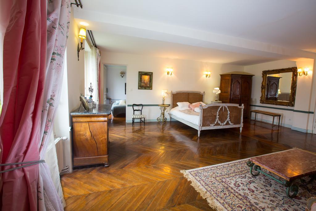 Chateau De La Madeleine Bed and Breakfast Pressagny-lʼOrgeuilleux Exterior foto