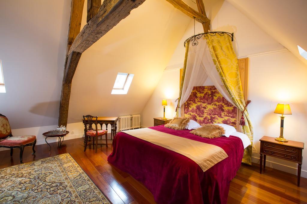 Chateau De La Madeleine Bed and Breakfast Pressagny-lʼOrgeuilleux Exterior foto
