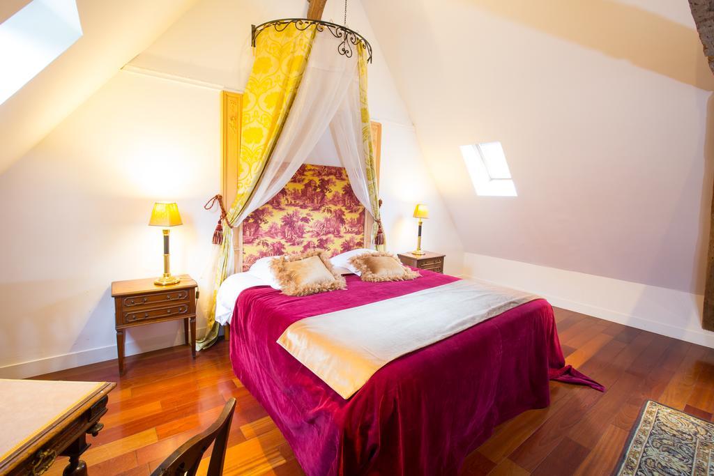 Chateau De La Madeleine Bed and Breakfast Pressagny-lʼOrgeuilleux Exterior foto
